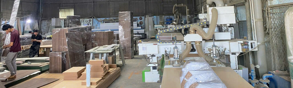 Hình ảnh đội ngũ tại xưởng gia công nội thất của H77CONS